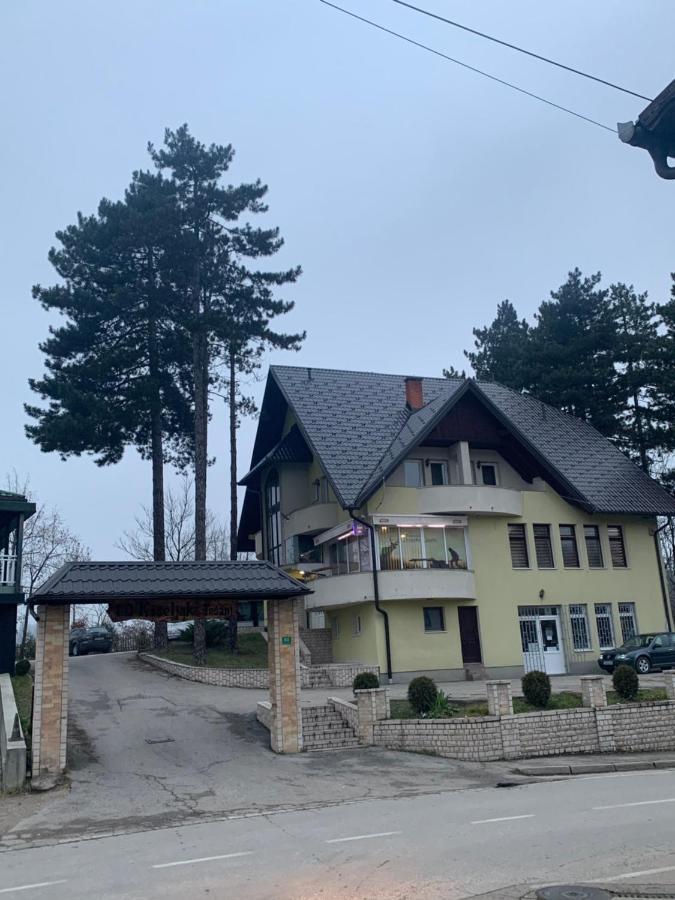 Restoran&Motel And Apartmants Lovacka Prica Tesanj エクステリア 写真