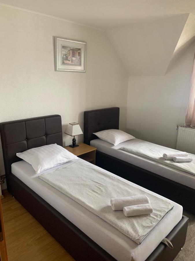 Restoran&Motel And Apartmants Lovacka Prica Tesanj エクステリア 写真