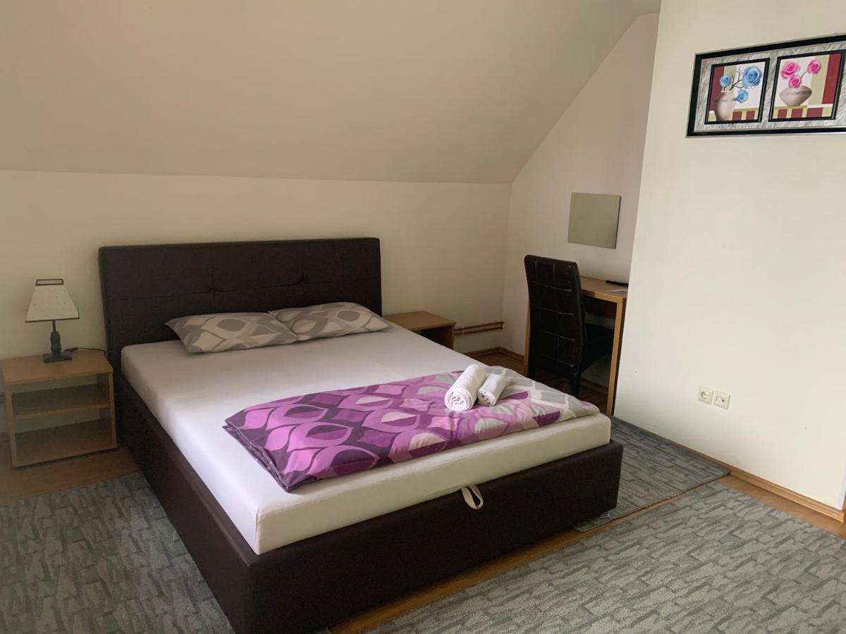 Restoran&Motel And Apartmants Lovacka Prica Tesanj エクステリア 写真