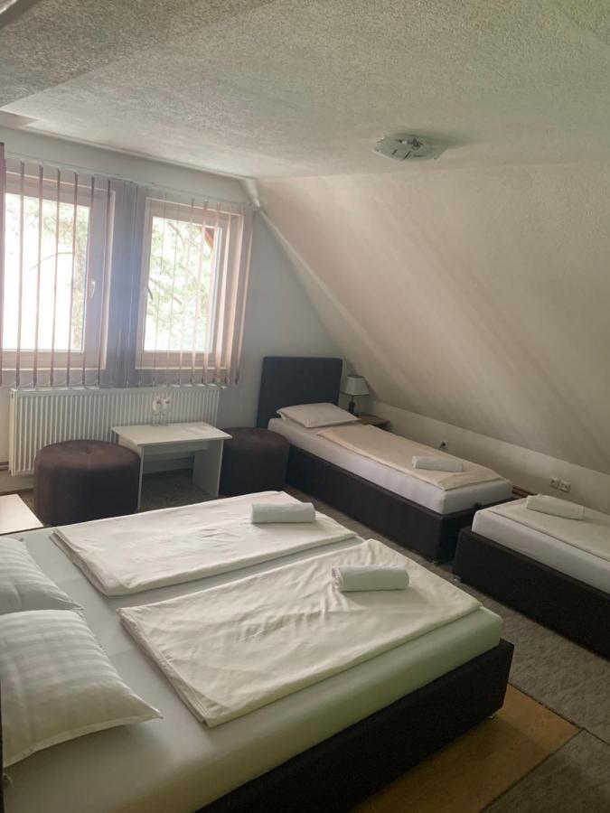Restoran&Motel And Apartmants Lovacka Prica Tesanj エクステリア 写真