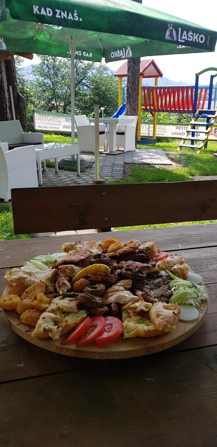 Restoran&Motel And Apartmants Lovacka Prica Tesanj エクステリア 写真