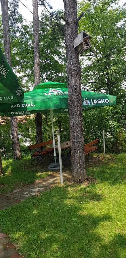 Restoran&Motel And Apartmants Lovacka Prica Tesanj エクステリア 写真