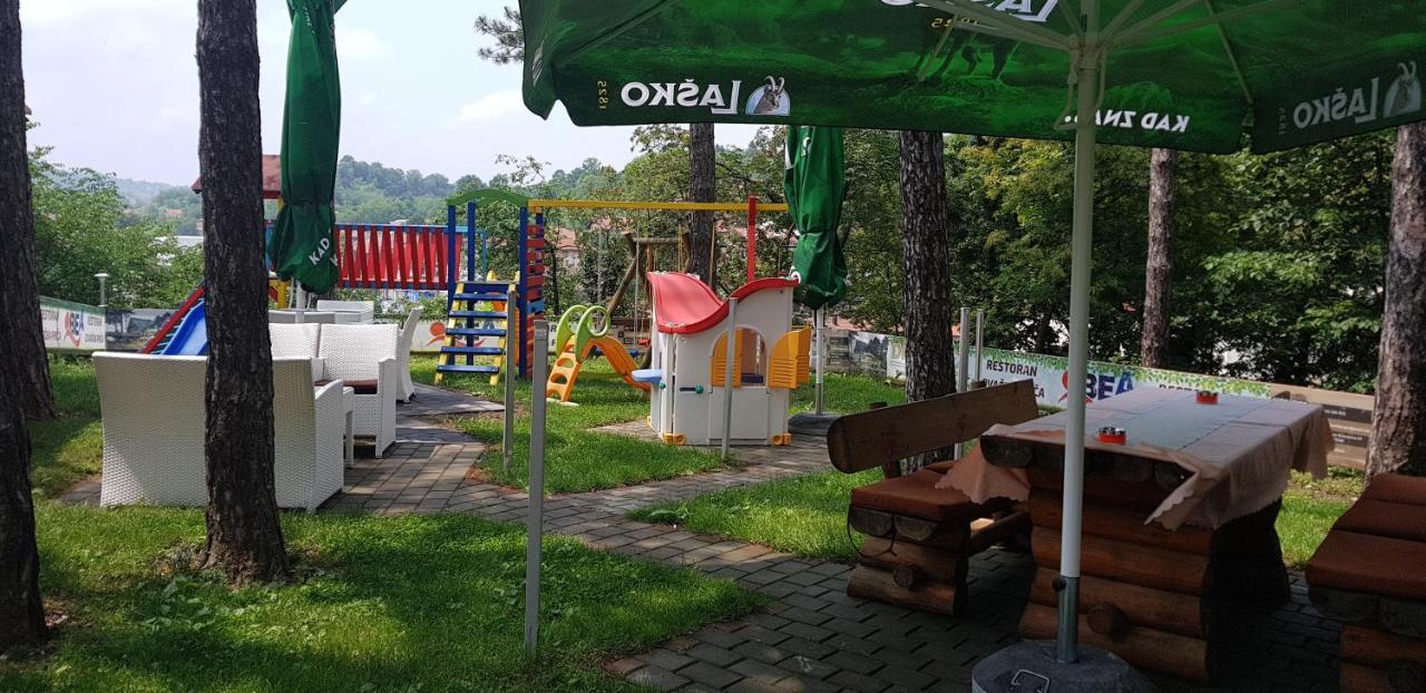 Restoran&Motel And Apartmants Lovacka Prica Tesanj エクステリア 写真